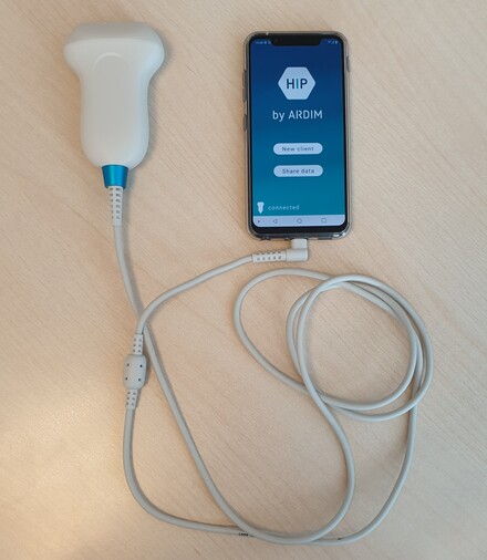 De echo wordt gemaakt met behulp van een app